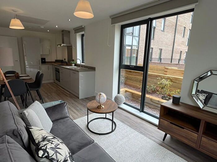 2 Bedroom Flat To Rent In Langworthy Road, Salford, M5