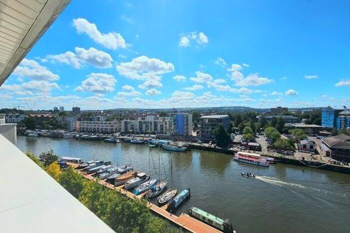 2 Bedroom Flat To Rent In The Crescent, Bristol, BS1
