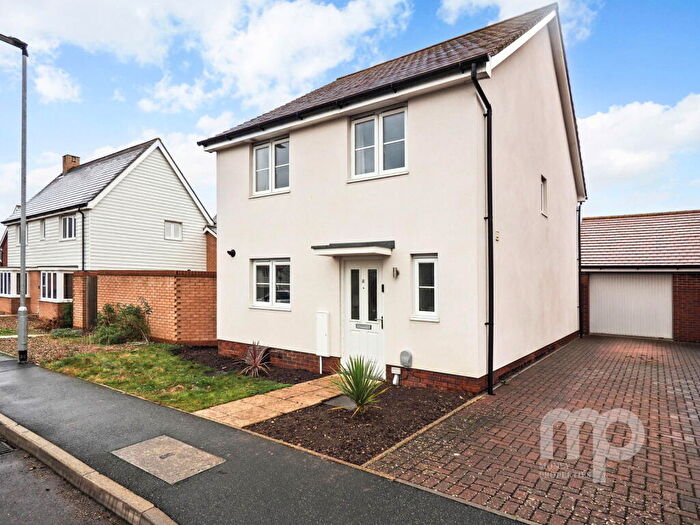 3 Bedroom Detached House For Sale In Goshawk Rise, Wymondham, NR18