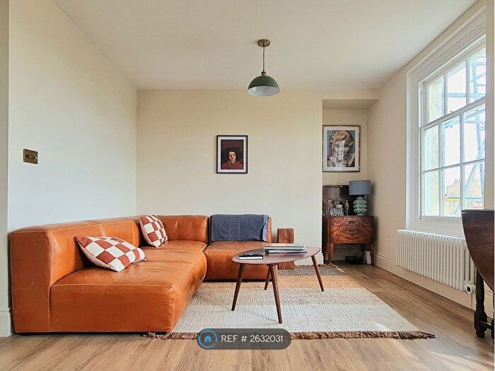 1 Bedroom Flat To Rent In Trinity Square, Margate, CT9