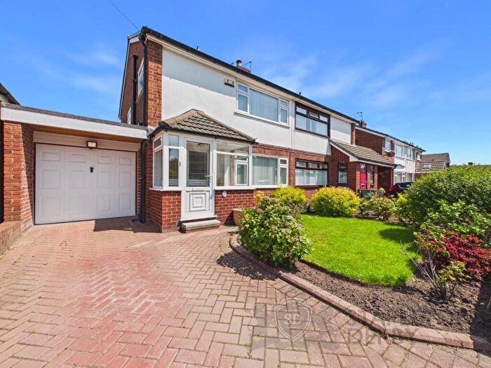 3 Bedroom Semi-Detached House For Sale In Swaledale Avenue, Rainhill, Prescot, L35