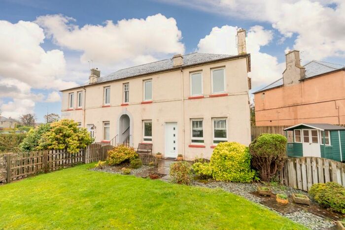 2 Bedroom Flat To Rent In Stenhouse Drive, Stenhouse, Edinburgh, EH11