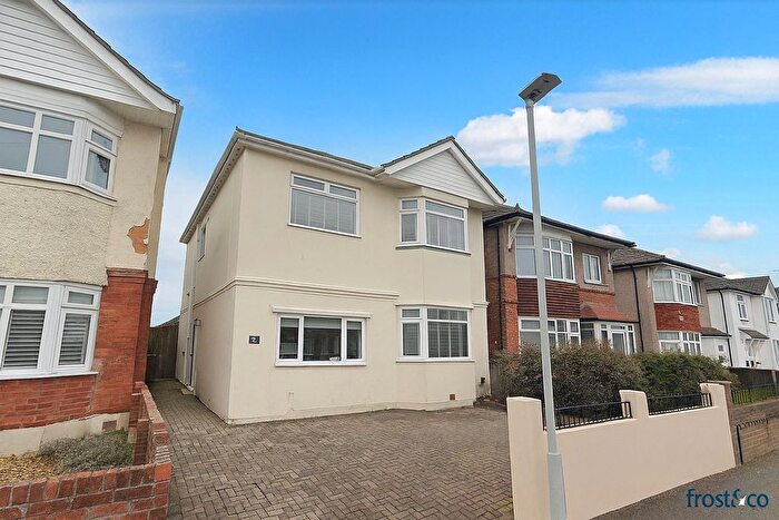 4 Bedroom Detached House For Sale In Chatsworth Road, Lower Parkstone, Poole, Dorset, BH14