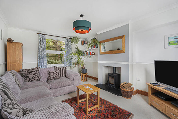 3 Bedroom End Of Terrace House For Sale In Curtis Way, Berkhamsted, HP4
