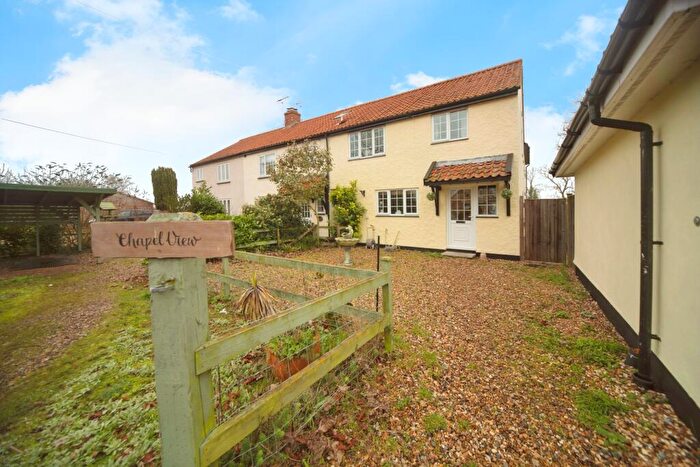 4 Bedroom Semi-Detached House For Sale In Chapel Road, Diss, Norfolk, IP22