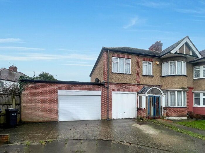 5 Bedroom Semi Detached House For Sale In Churchbury Close, London, EN1