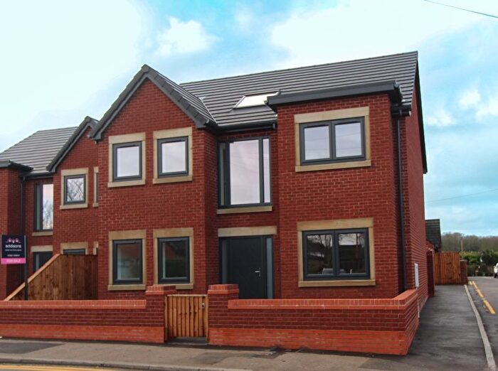 4 Bedroom Detached House For Sale In St. James Road, Orrell, Wigan, WN5