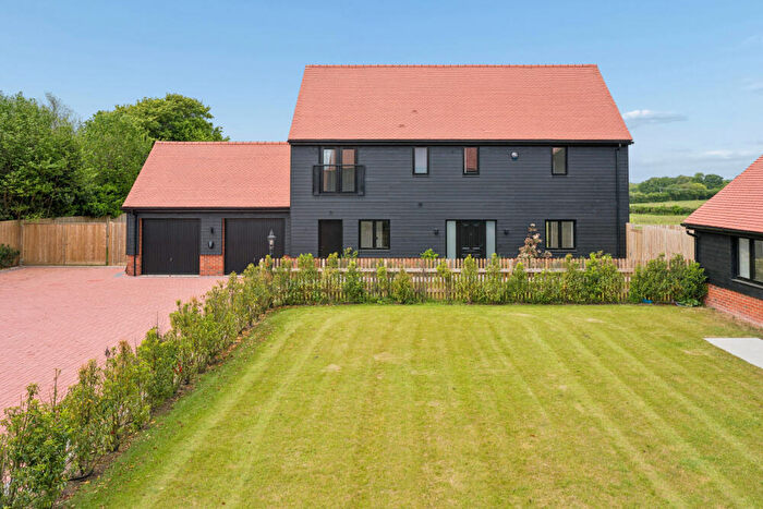 4 Bedroom Detached House For Sale In Rise Close, Flaunden, HP3