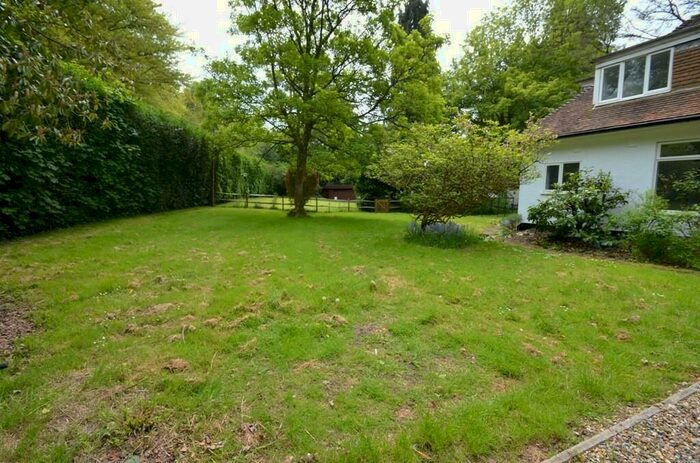 5 Bedroom Detached House To Rent In Dorking Road, Tadworth, Surrey, KT20