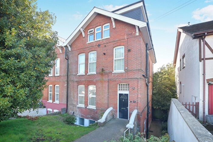 6 Bedroom Detached House For Sale In Carlton Road, Bournemouth, BH1