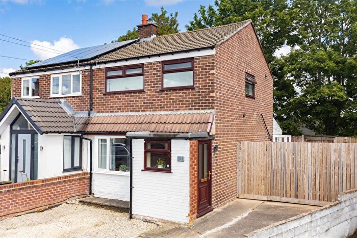 3 Bedroom Semi-Detached House For Sale In Kirkstall Close, Chorley, PR7