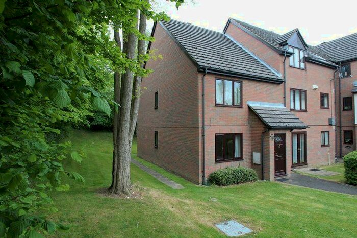 1 Bedroom Flat To Rent In Windrush Drive, High Wycombe, HP13