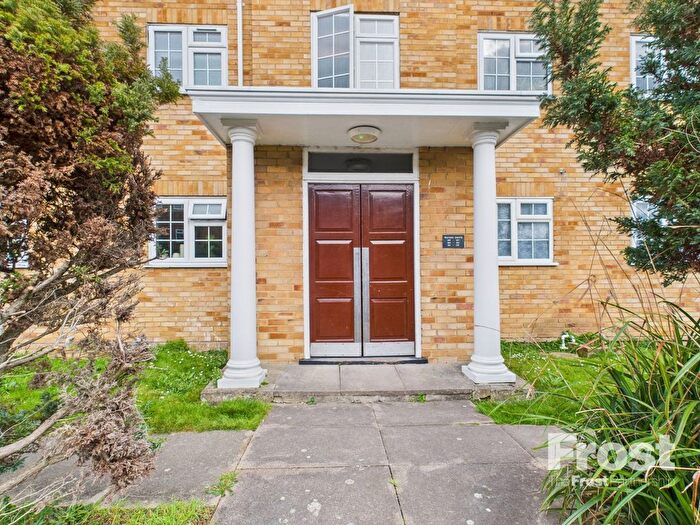 2 Bedroom Flat To Rent In Waters Drive, Staines-Upon-Thames, Middlesex, TW18