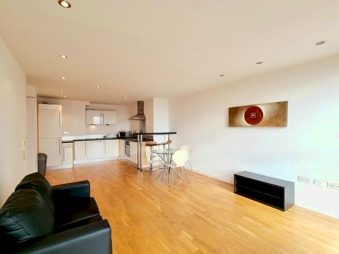 2 Bedroom Flat To Rent In Faroe, City Island, Gotts Road, Leeds, LS12