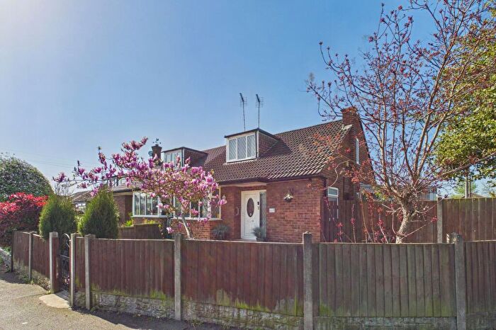 3 Bedroom Semi Detached House For Sale In Dicksons Drive, Newton, CH2