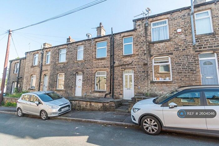 2 Bedroom Terraced House To Rent In New St, Huddersfield, HD1