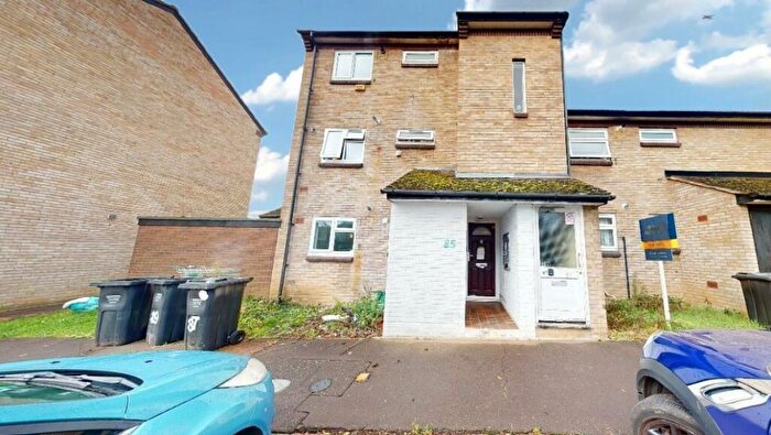 1 Bedroom Flat For Sale In Hollands Walk, Basildon, Essex, SS16