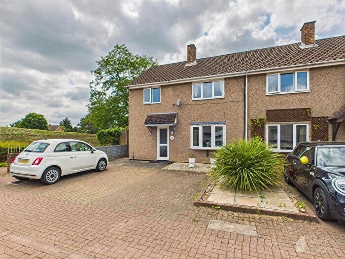 4 Bedroom End Of Terrace House To Rent In Wooding Grove, Harlow, CM19