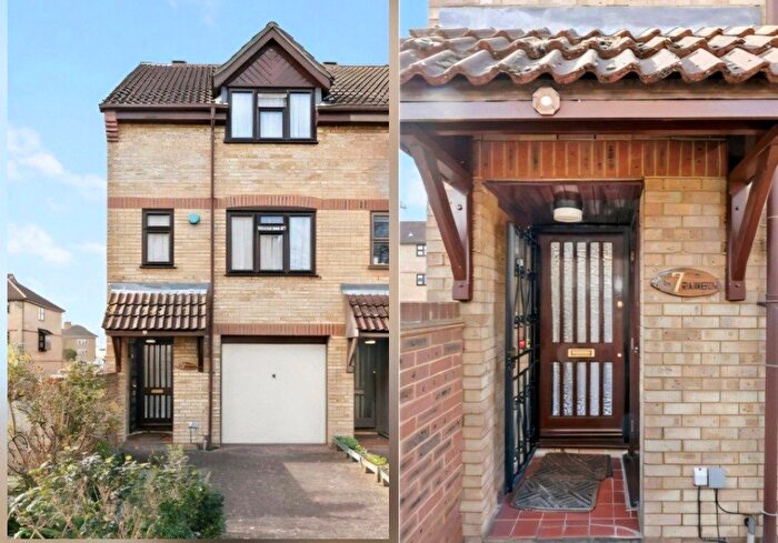 2 Bedroom Semi Detached House For Sale In Adelina Mews, Kings Avenue, Clapham Park, London, SW12