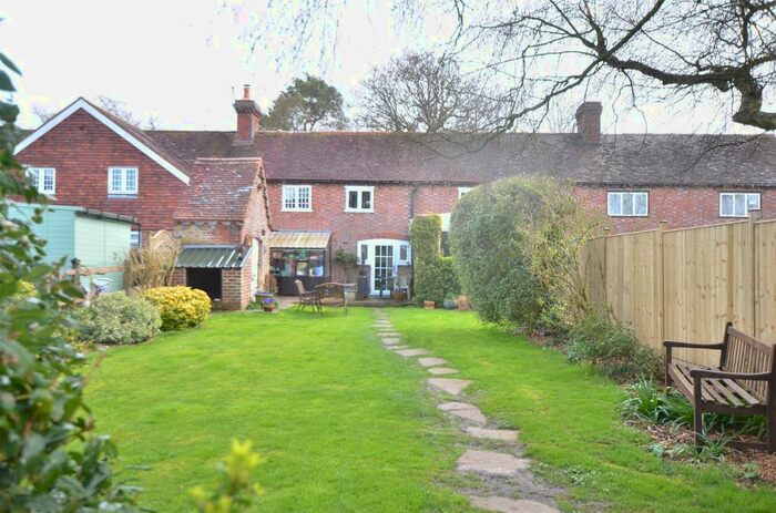2 Bedroom Equestrian Property For Sale In Wellers Town Road, Chiddingstone, Edenbridge, TN8