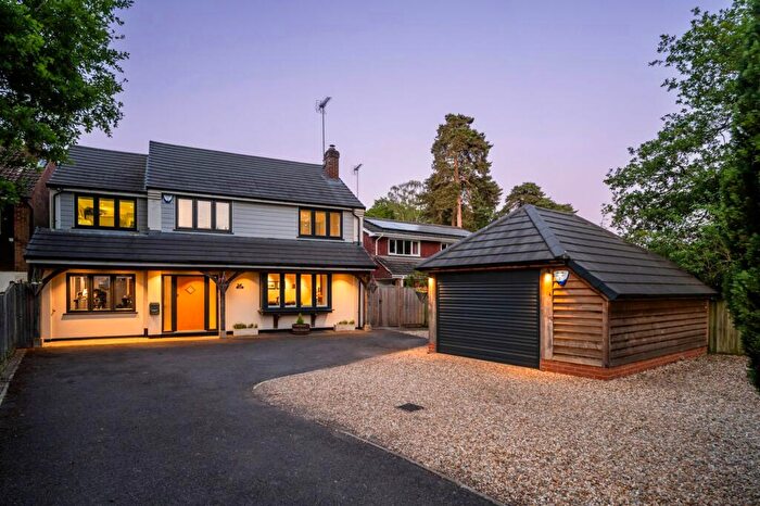 5 Bedroom House For Sale In Reading Road, Finchampstead, RG40