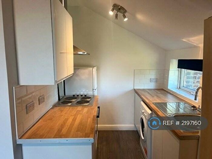 Studio To Rent In Alexandra Road, Sale, M33