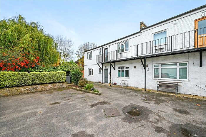 1 Bedroom Flat For Sale In Warfield Road, London, NW10