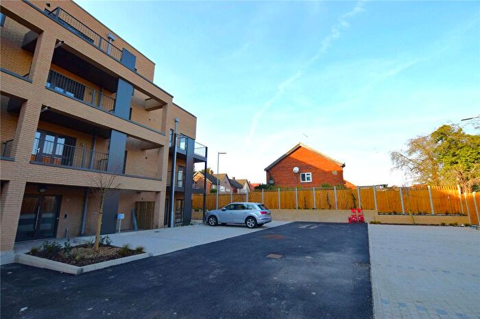 3 Bedroom Flat To Rent In High Road, Chadwell Heath, RM6