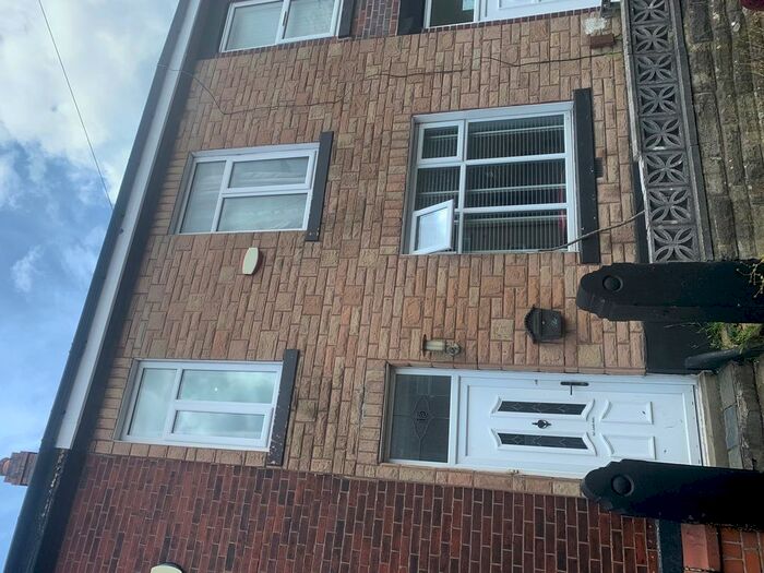 3 Bedroom Terraced House To Rent In Turf Street, Radcliffe, Manchester, M26