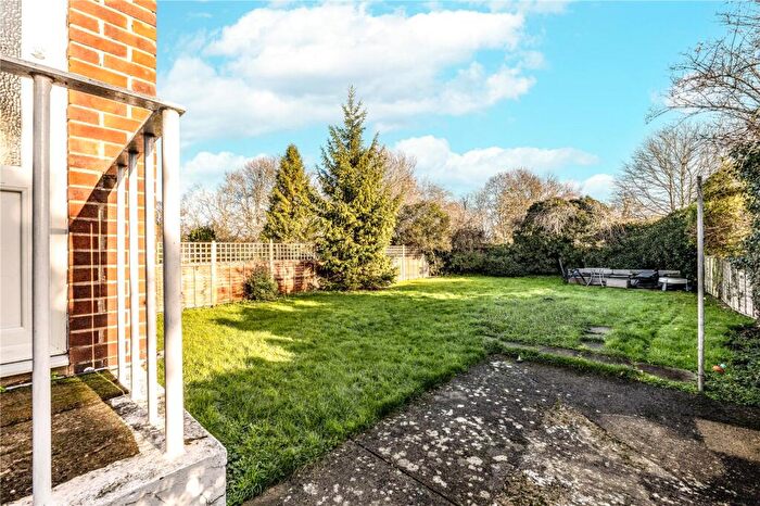 2 Bedroom Maisonette For Sale In Wilcher Close, East Hagbourne, Didcot, Oxfordshire, OX11