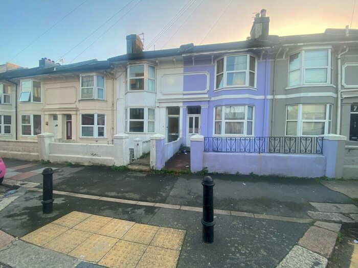 3 Bedroom House To Rent In Caledonian Road, BN2