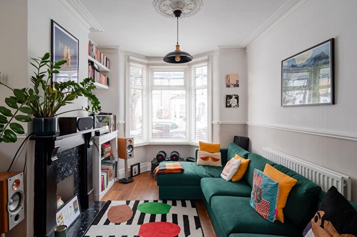 2 Bedroom Terraced House For Sale In Kingsdown Road, Leytonstone, London, E11