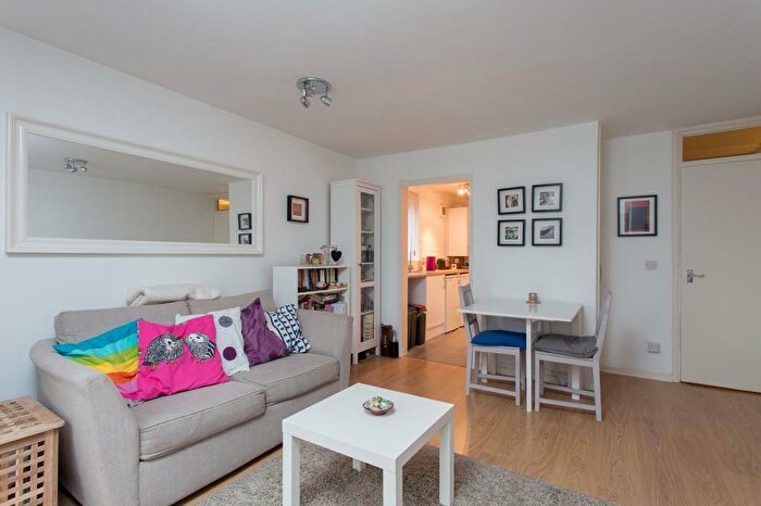 1 Bedroom Apartment To Rent In Lexfield House, Highbury New Park, London, N5