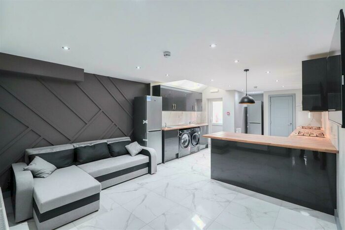 6 Bedroom Terraced House To Rent In Terry Road, Stoke, Coventry, CV1