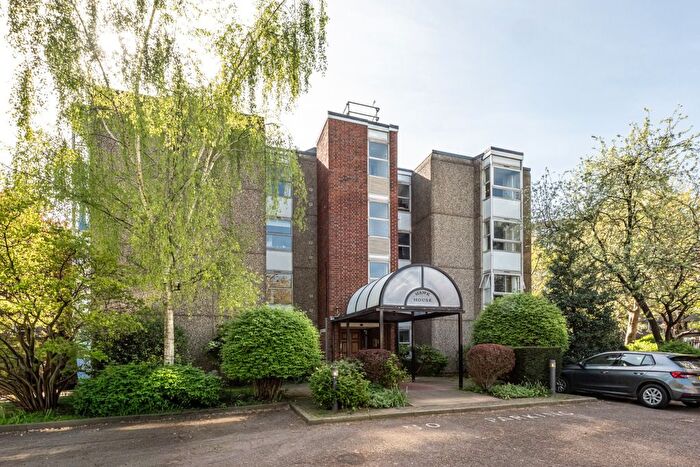 2 Bedroom Flat For Sale In Hawk House, Sullivan Close, Battersea, London, SW11