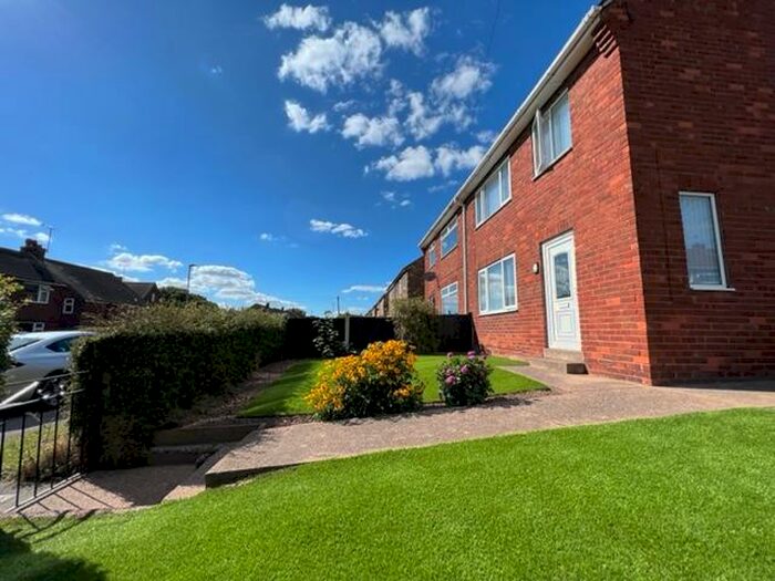 3 Bedroom House To Rent In Chestnut Grove, Maltby, Rotherham, S66