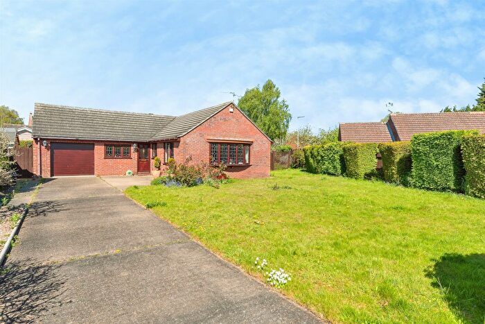 2 Bedroom Detached Bungalow For Sale In Hall Park, Great Hale, Sleaford, NG34