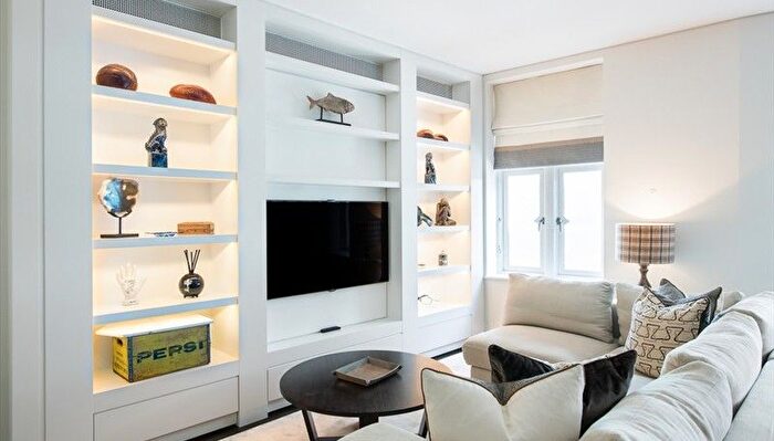 2 Bedroom Flat To Rent In ., Duke Street, London, W1K