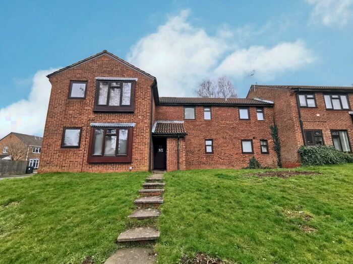 Studio To Rent In Newman Way, B45