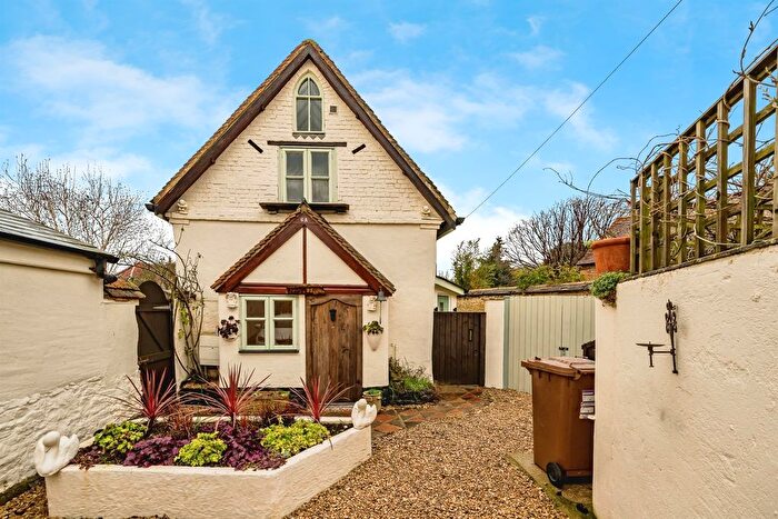 3 Bedroom Detached House For Sale In Church End, Haddenham, Aylesbury, HP17