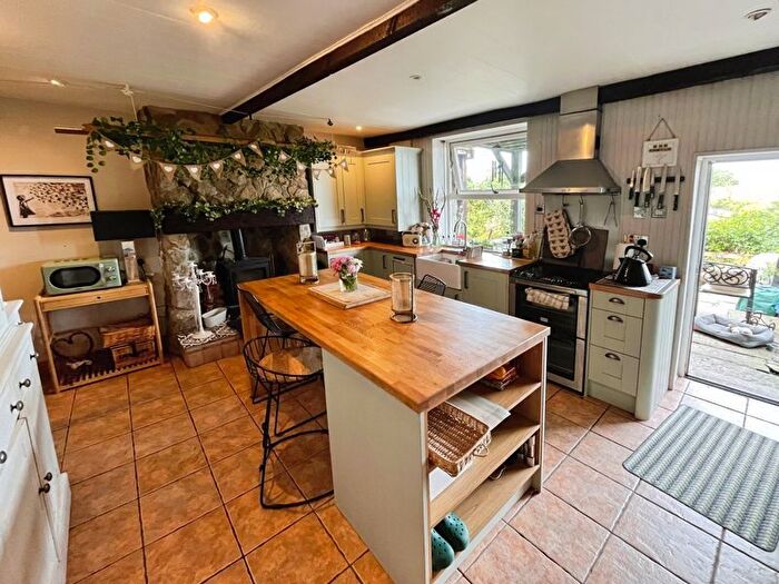 3 Bedroom Terraced House For Sale In High Street, Belmont, BL7