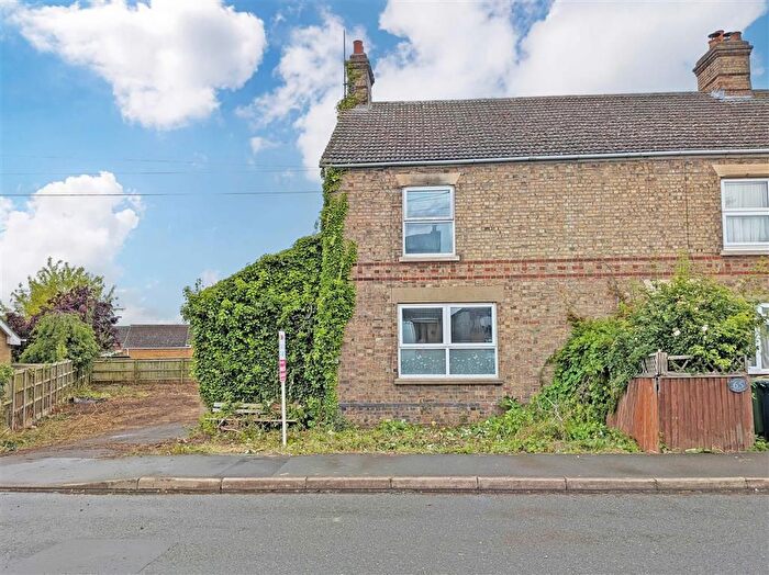 3 Bedroom End Of Terrace House For Sale In Station Road, Manea, March, PE15