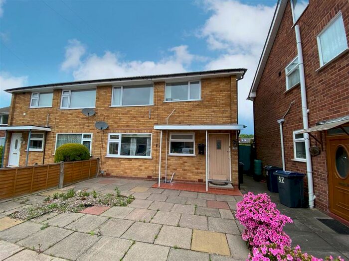 2 Bedroom Maisonette To Rent In Hazeltree Croft, Birmingham, B27