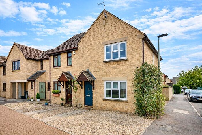 3 Bedroom End Of Terrace House To Rent In Kemble Drive, Cirencester, Gloucestershire, GL7