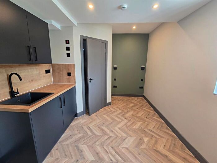 Studio To Rent In London Road, Ewell, KT17