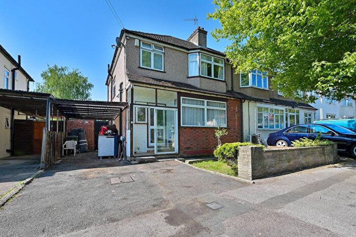 3 Bedroom Semi-Detached House For Sale In Purbrock Avenue, Watford, WD25