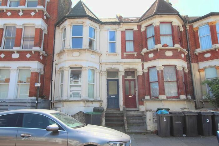 2 Bedroom Maisonette To Rent In Hillside Road, London, N15
