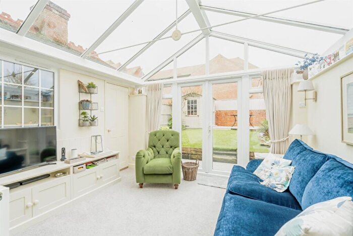 3 Bedroom Terraced House For Sale In Canning Road, Bognor Regis, PO22