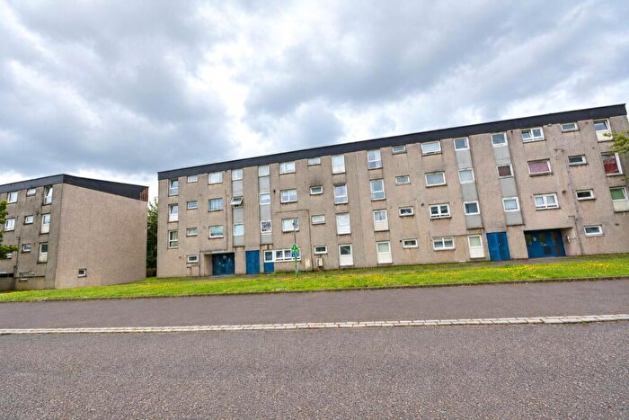 3 Bedroom Flat To Rent In Sandyknowes Road, Cumbernauld, Glasgow, G67