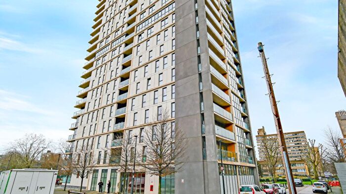 1 Bedroom Flat For Sale In London, London, E14